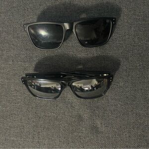 Dockers 2 Pair of Sunglasses